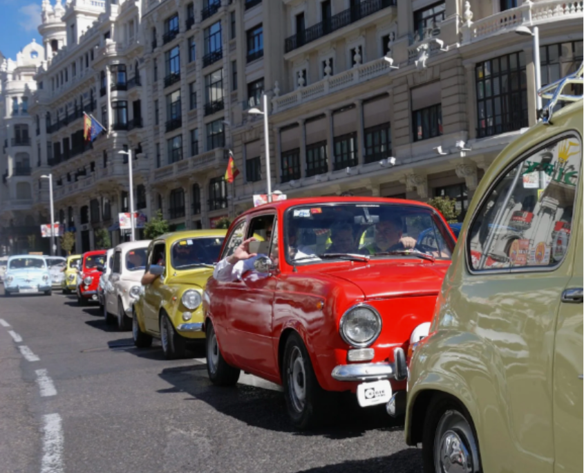 Rallye en voitures vintages - Activités de Team Building à Madrid