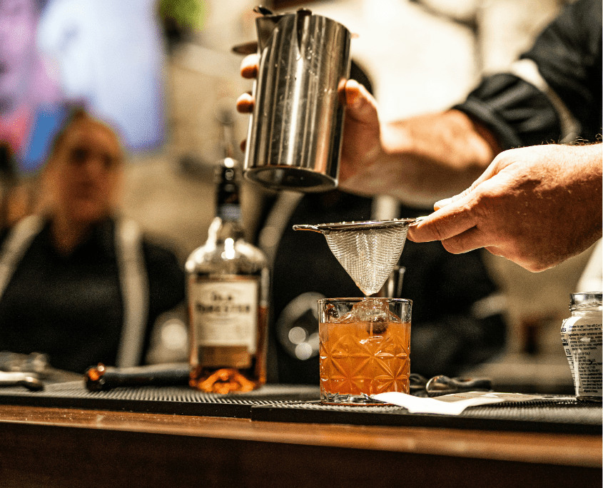 Cours de cocktail à Madrid avec un expert