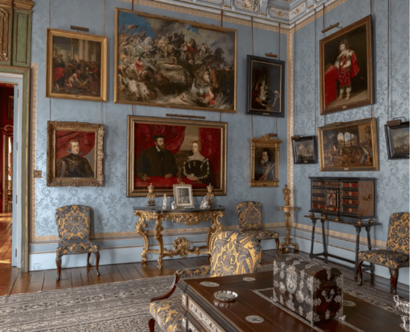 Visita en exclusiva del impresionante Palacio de Liria