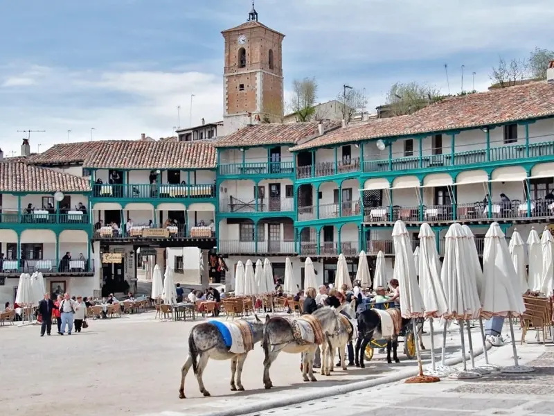Plaza Mayor et maisons traditionnelles de Chinchón