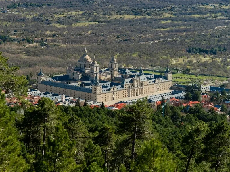 Monastère royal de San Lorenzo de El Escorial dans la Sierra de Guadarrama