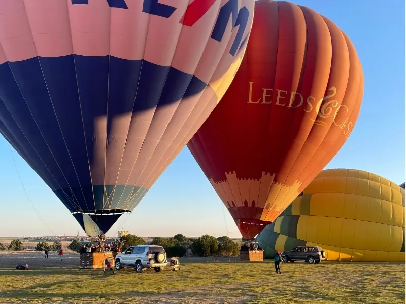 Vol en montgolfière au lever du soleil au-dessus de Ségovie